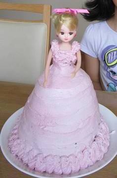 2015.08dollcakeforkarinabd.jpg