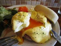eggbenedictcookingclassatdraude.jpg